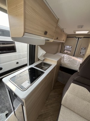 Les photos du Chausson V594 First Line