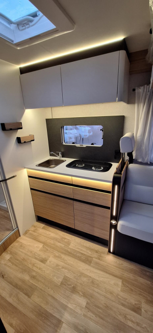 Les photos du Pilote P 690D EVIDENCE